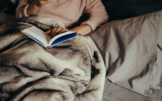 Role of a Pre-Sleep Routine in Restorative Rest - Pulsetto