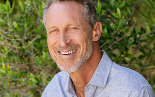 Dr. Mark Hyman's Essential Supplement Guide - Pulsetto